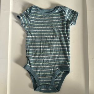 Baby clothes 6M
